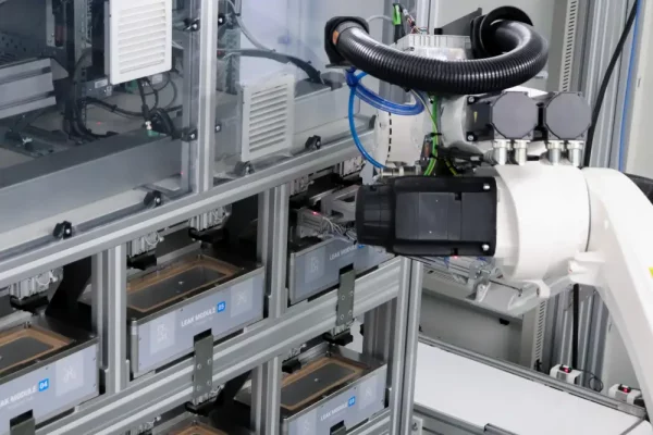 controlar-automated-assembly-line-for-EV-12-600x400